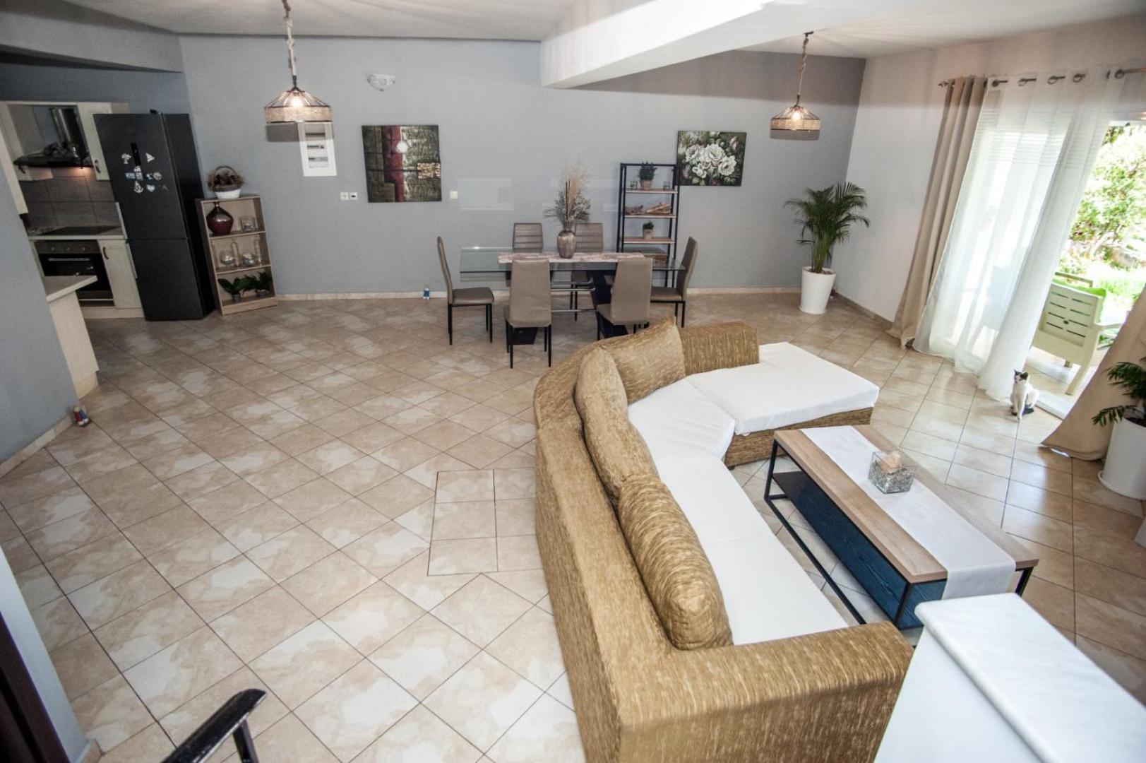 Gravanis Ir Home Pesádha Exteriör bild